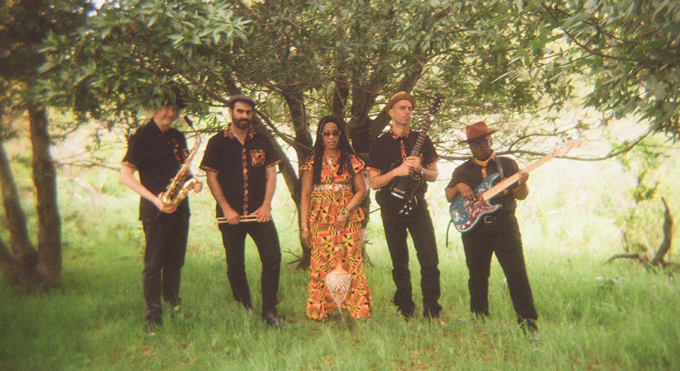 Orchestra Gold + Makenu